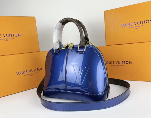 ルイヴィトンバッグ背面デザイン